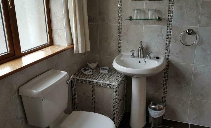 غرفة ديلوكس, Church View House