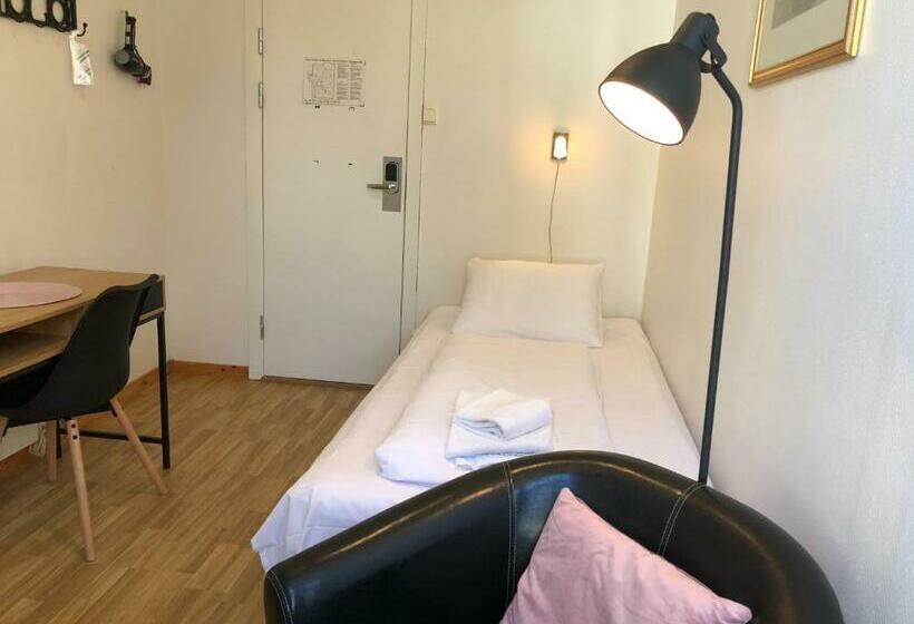 스탠다드 싱글 룸 공동욕실, Ami