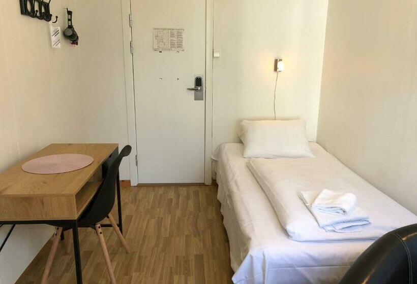 스탠다드 싱글 룸 공동욕실, Ami