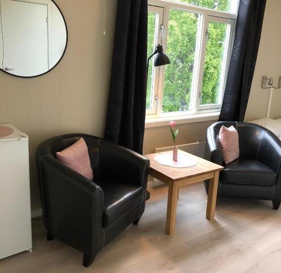 스탠다드 룸, Ami