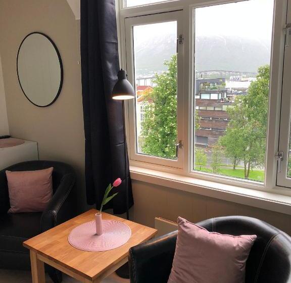 스탠다드 룸, Ami