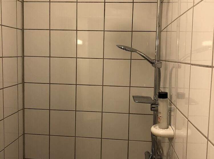 스탠다드 룸, Ami