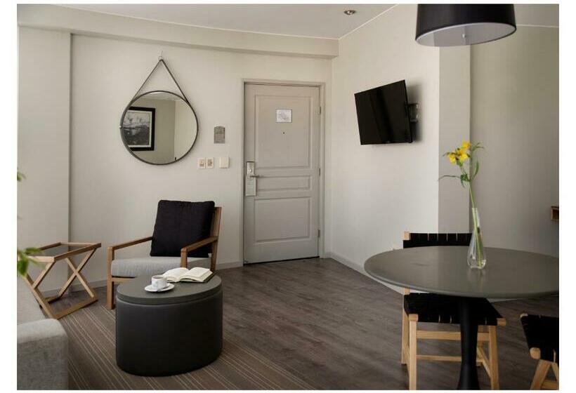 اتاق لوکس با تخت بزرگ, Casa Grande Suites