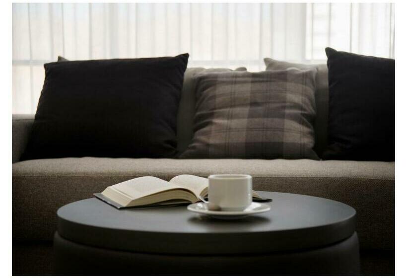 اتاق لوکس با تخت بزرگ, Casa Grande Suites