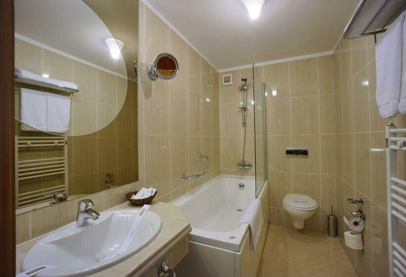 디럭스 룸, Citrin Adults Only