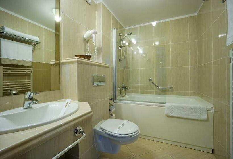 컴포트 룸, Citrin Adults Only