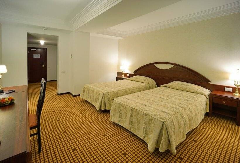 디럭스 룸, Citrin Adults Only