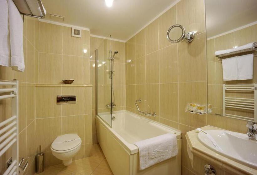 디럭스 룸, Citrin Adults Only