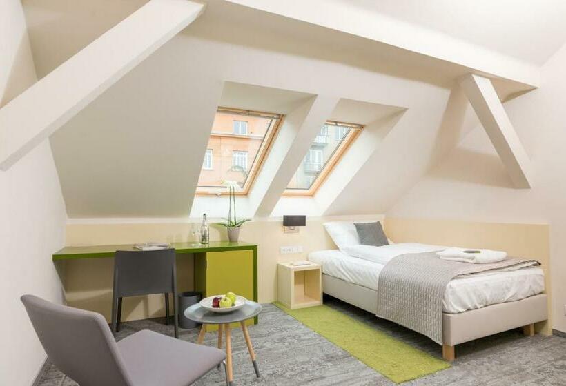 Habitación Estàndard Individual, Fair