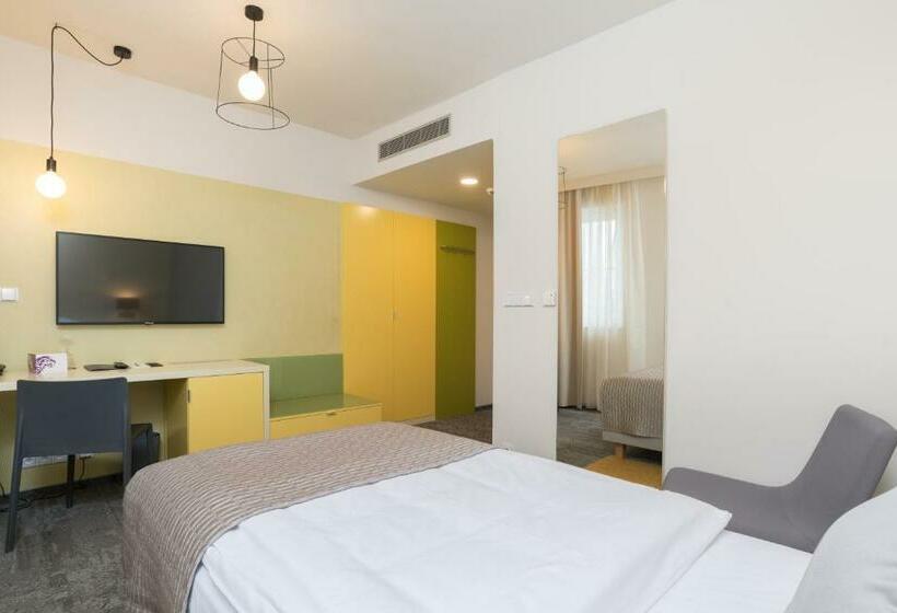 Habitación Estàndard Individual, Fair