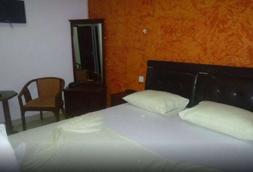 패밀리 룸, Crown Grand