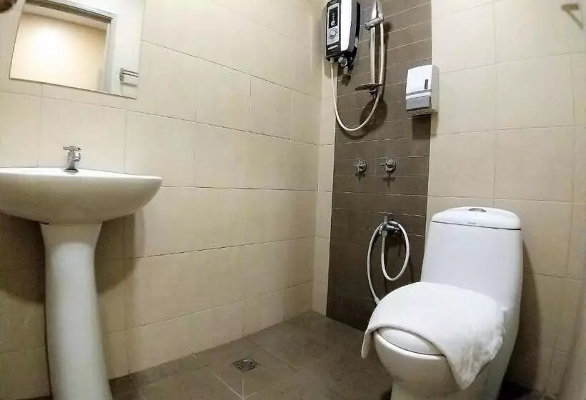 Deluxe Kolmen Hengen Huone, Jelai Temerloh