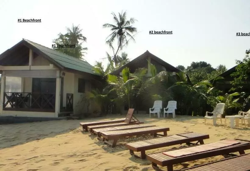 スタンダードバンガロー, Moonhut Bungalows