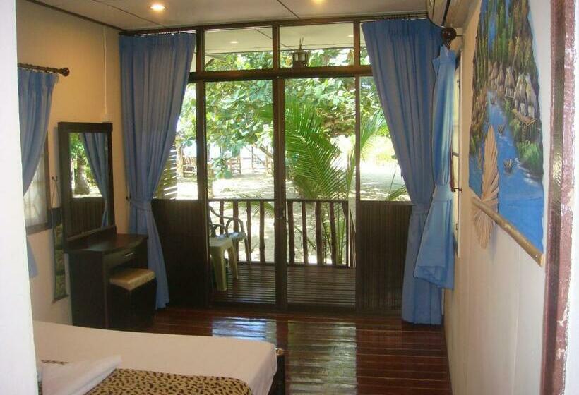 スタンダードバンガロー, Moonhut Bungalows