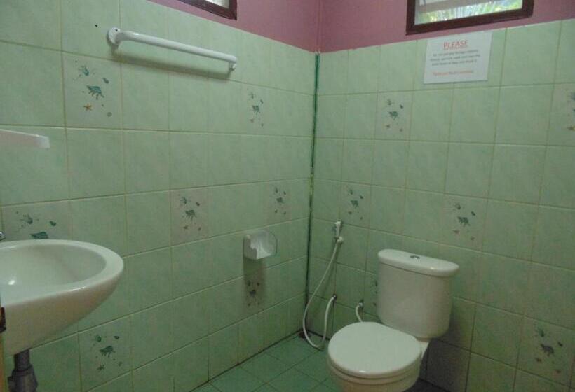 スタンダードバンガロー, Moonhut Bungalows