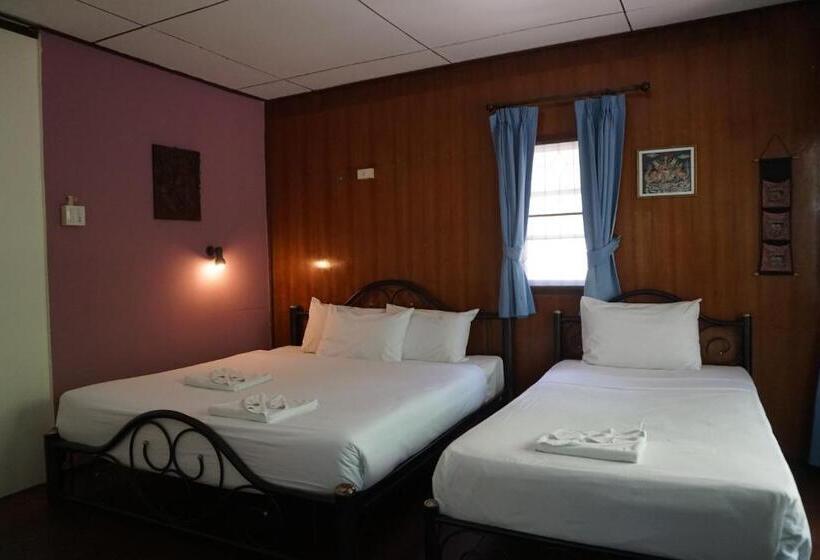 ガーデンビューファミリールーム, Moonhut Bungalows