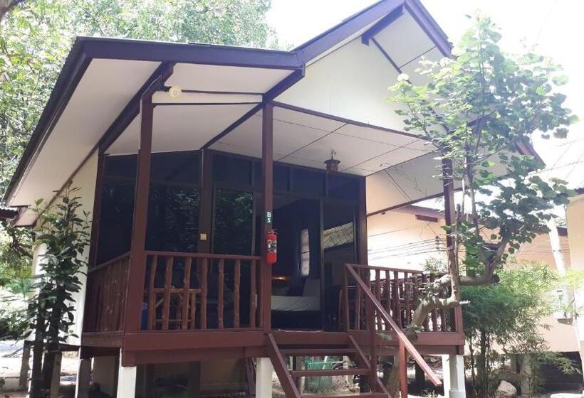 패밀리 룸 가든 전망, Moonhut Bungalows