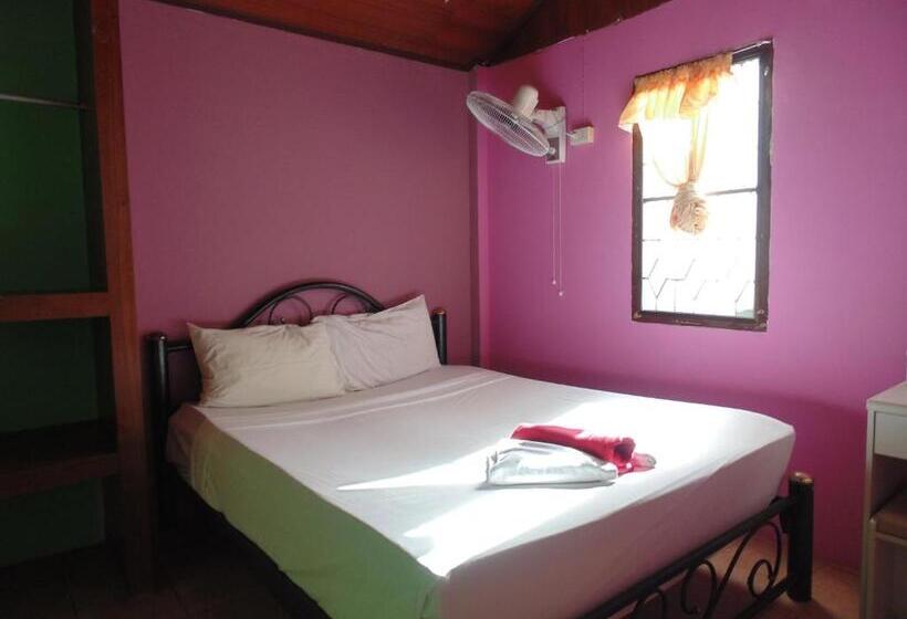 스탠다드 방갈로, Moonhut Bungalows