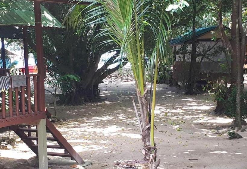 ガーデンビューファミリールーム, Moonhut Bungalows