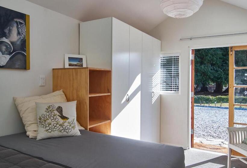 חדר סטודיו סטנדרד, Waiorau Homestead