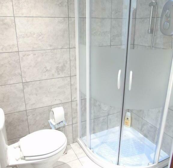 패밀리 룸, Jomarnic B&b