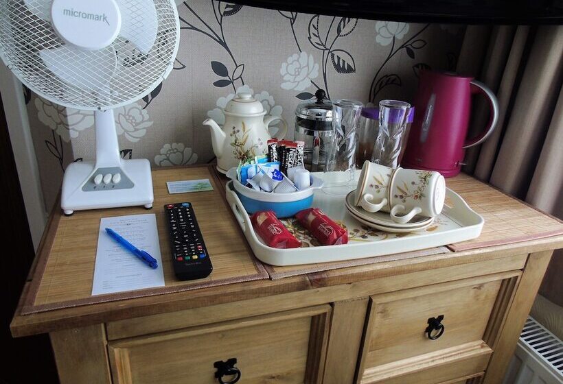 Семейный Номер, Jomarnic B&b