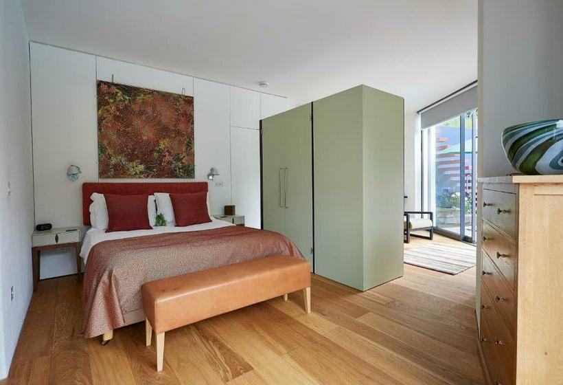 اتاق استاندارد, Kaywana Hall