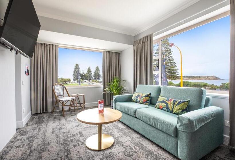 Люкс Superior Вид на Море, Nightcap At Hotel Victor