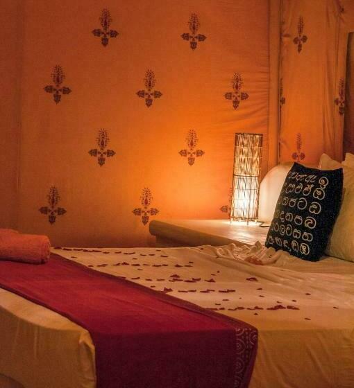 Deluxe Tent, Dolphin Beach Resort