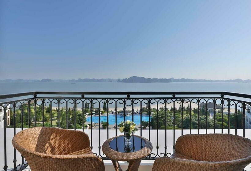 스탠다드 룸 킹사이즈 침대, Vinpearl Resort & Spa Ha Long