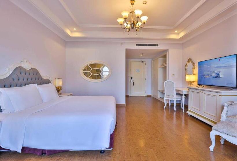 스탠다드 룸 킹사이즈 침대, Vinpearl Resort & Spa Ha Long