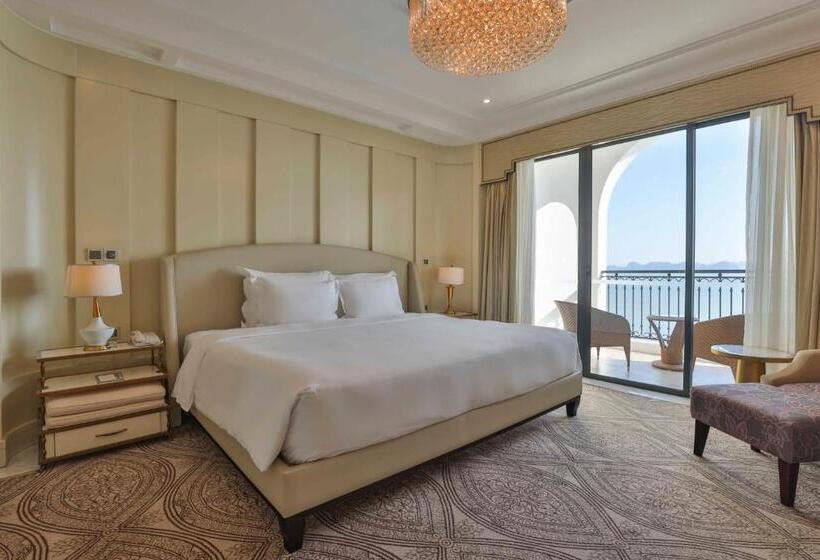 이그제큐티브 스위트 킹침대, Vinpearl Resort & Spa Ha Long