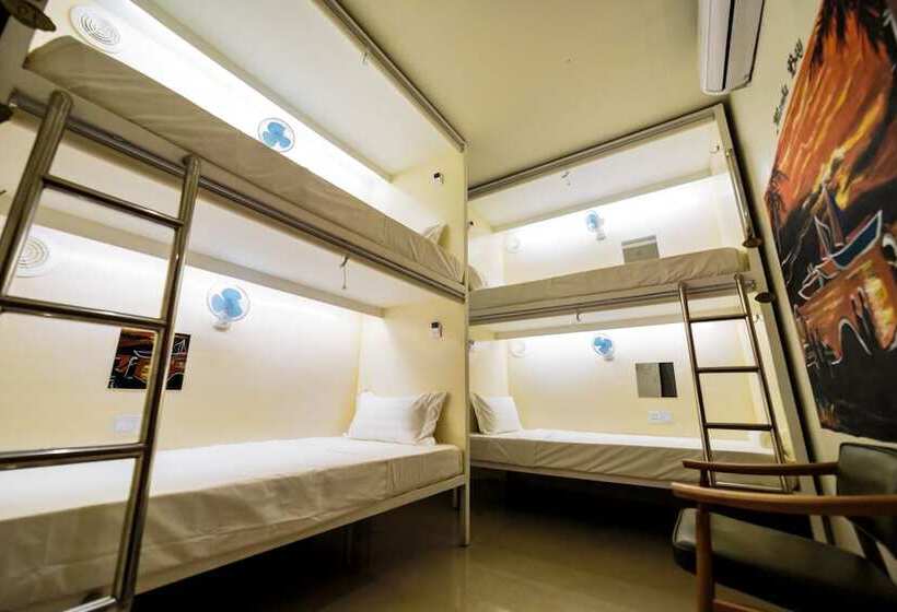 スタンダード４人部屋, Tambayan Capsule Hostel