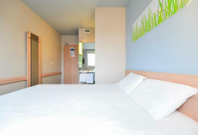 Классический Номер, Ibis Budget Nanterre La Defense