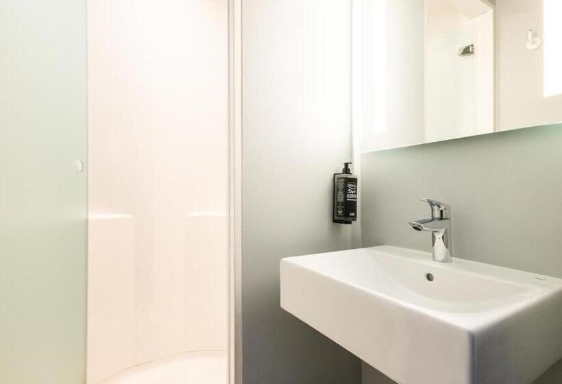 스탠다드 트리플 룸, Ibis Budget Nanterre La Defense