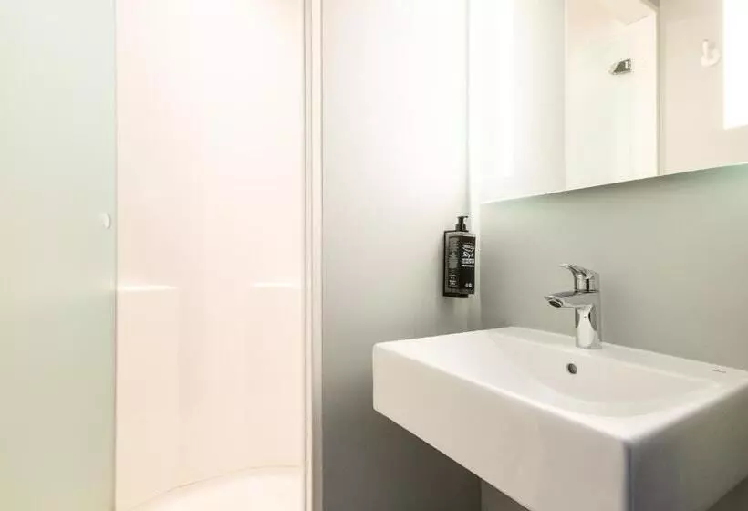 スタンダードトリプルルーム, Ibis Budget Nanterre La Defense