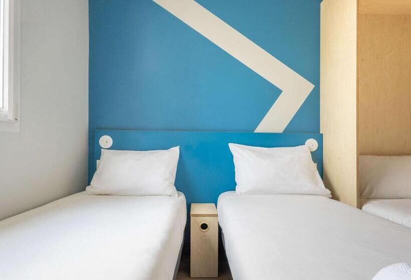 스탠다드 트리플 룸, Ibis Budget Nanterre La Defense