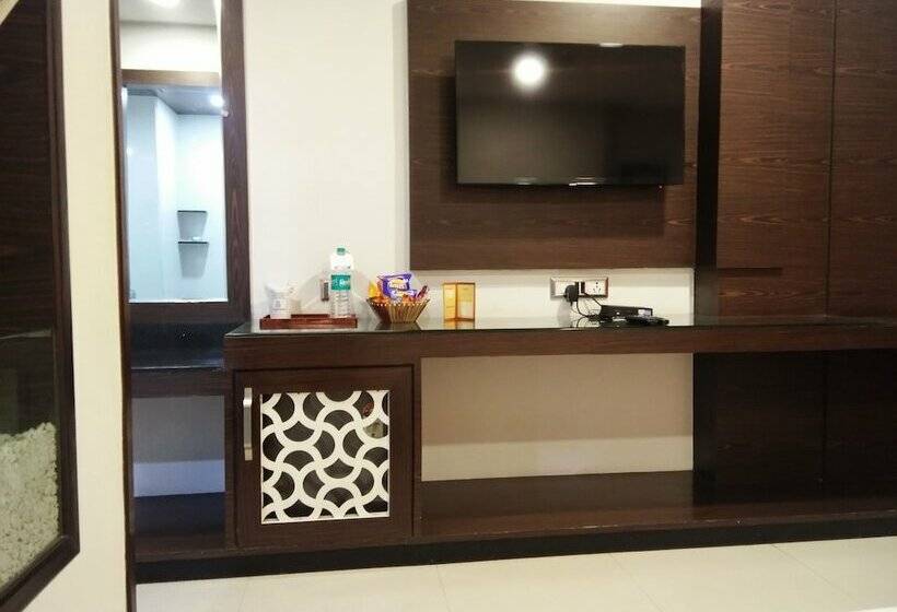 חדר קלאסי, Landmark