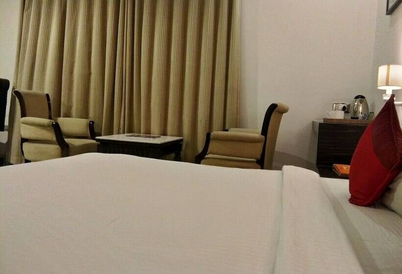 חדר קלאסי, Landmark