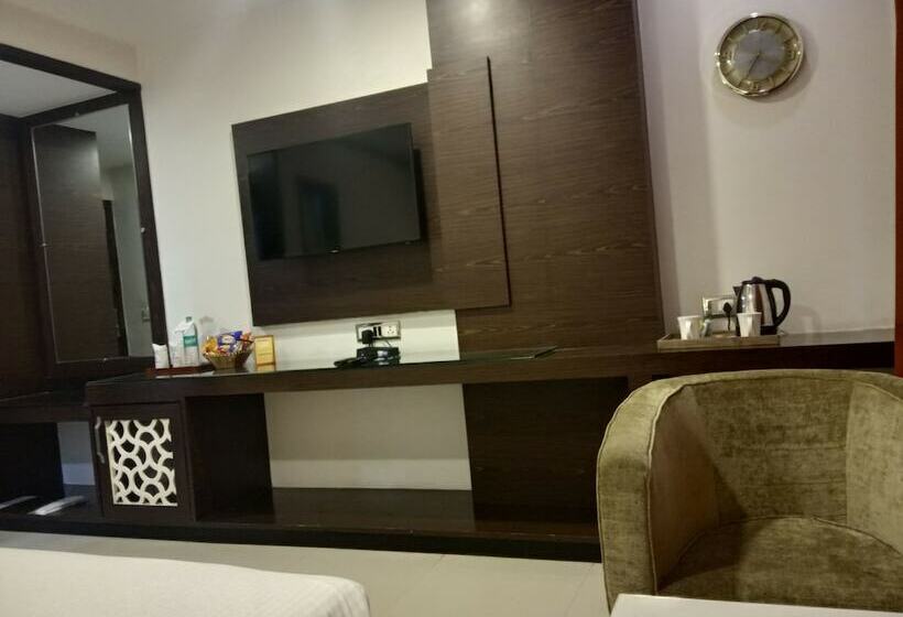 חדר קלאסי, Landmark