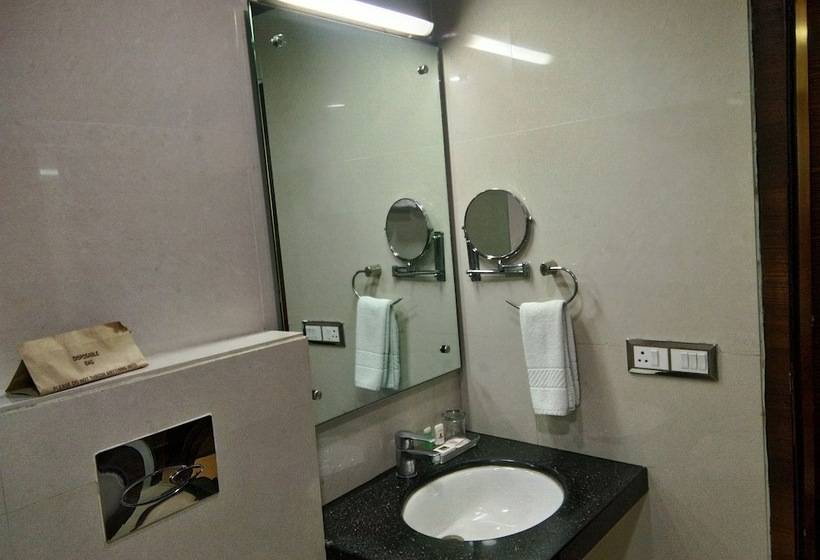 חדר קלאסי, Landmark