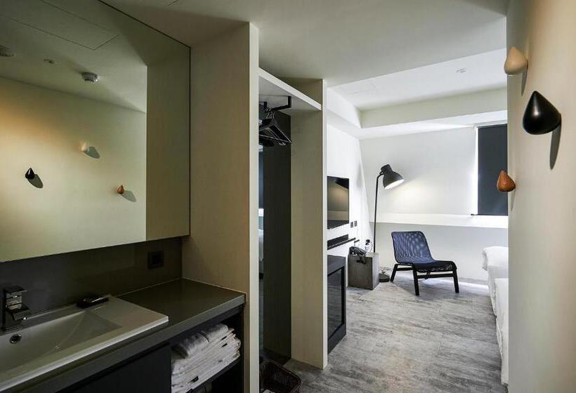 اتاق استاندارد, Check Inn Taichung Liming