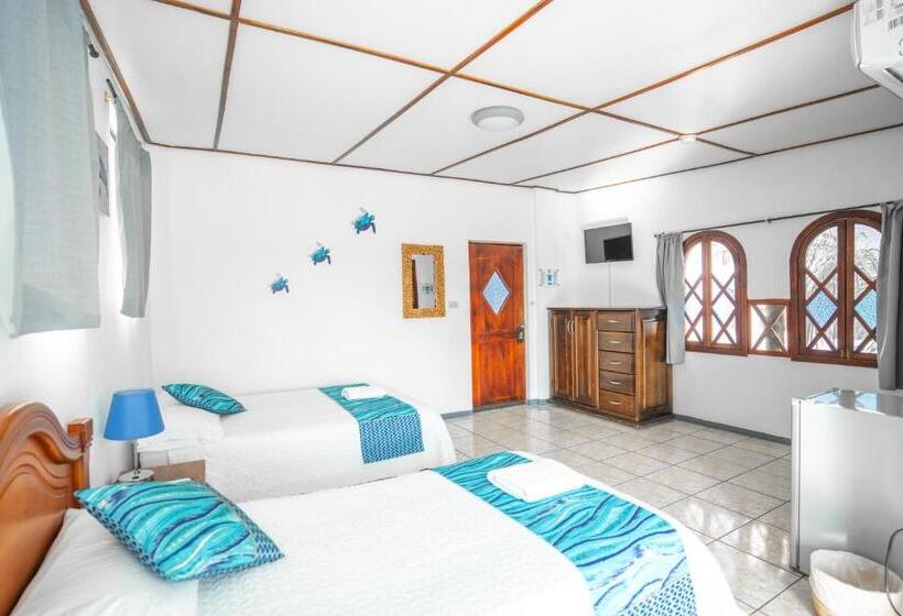 اتاق لوکس با بالکن, Maidith Galapagos Inn