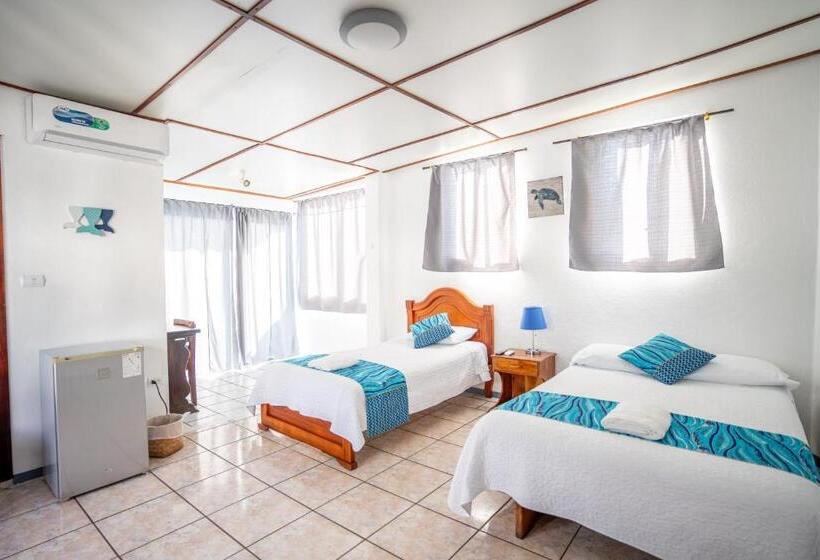 اتاق لوکس با بالکن, Maidith Galapagos Inn
