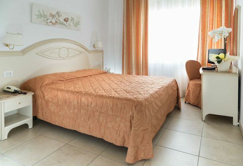 Pokój Standard, Mocambo