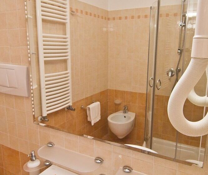 Pokój Standard Jednoosobowy, Mocambo