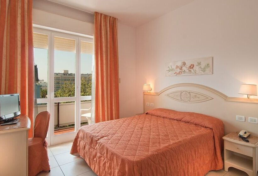 Pokój Rodzinny, Mocambo