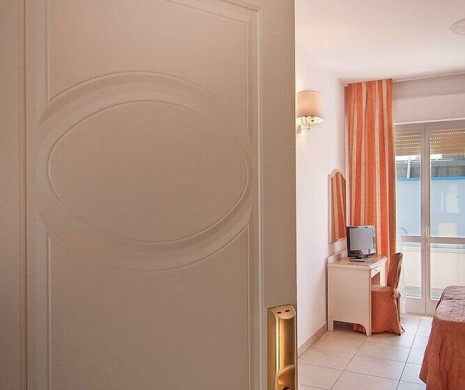 Pokój Rodzinny, Mocambo