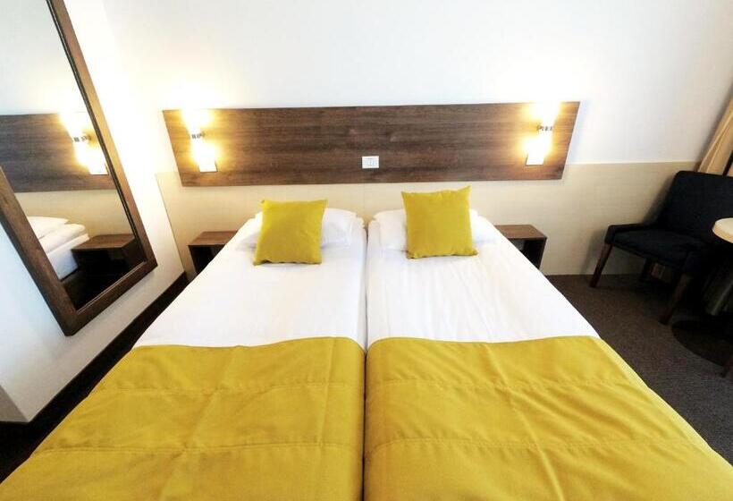 Номер Стандарт, Zenith