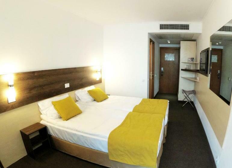 Номер Стандартный Кровать Куин, Zenith